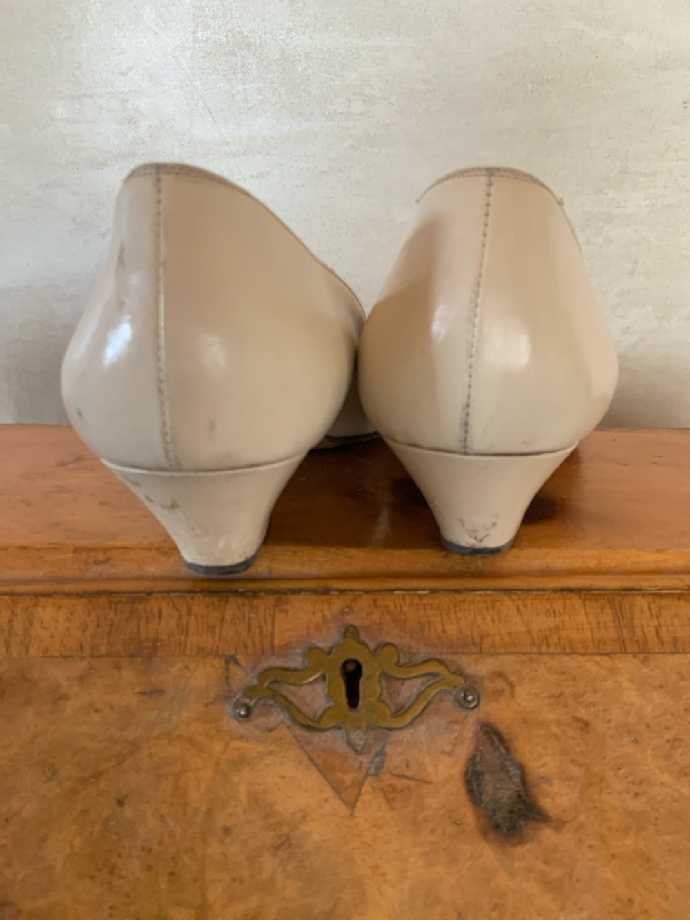 Bruno MAGLI Cap Toe Pump 8M🖤 - Picture 2 of 13